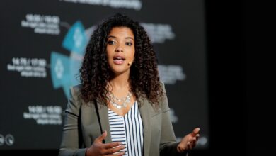 6 Tips To Go Viral Online As A Public Speaker