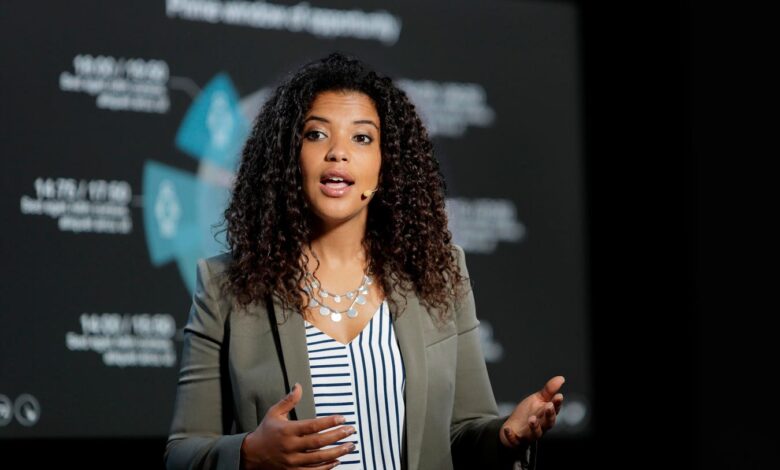 6 Tips To Go Viral Online As A Public Speaker 6 Tips To Go Viral Online As A Public Speaker