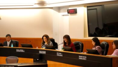 Silicon Valley officials limit public expression