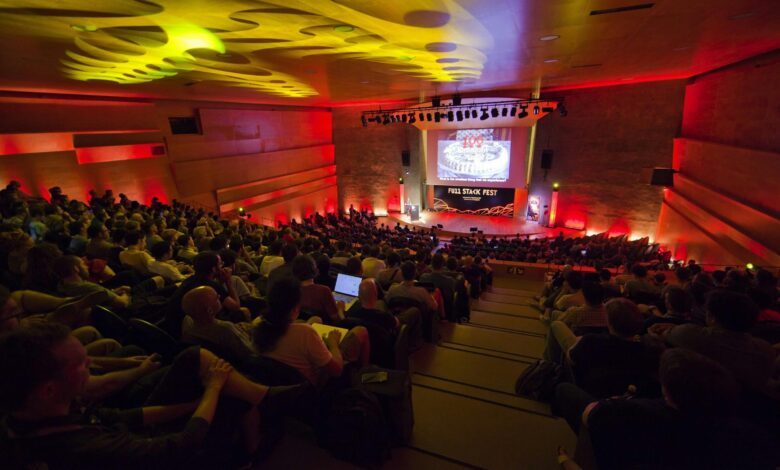 How and Why to Speak at Tech Conferences How and Why to Speak at Tech Conferences