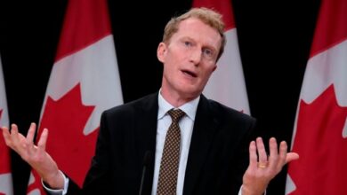 ‘Alarming trend’ of more international students claiming asylum: minister – National