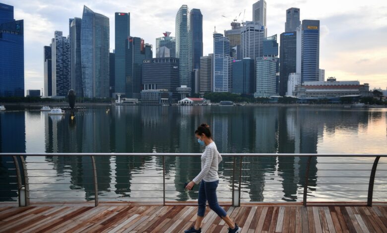 Singaporeans feel English should be main language used in public, with space for other languages: IPS study