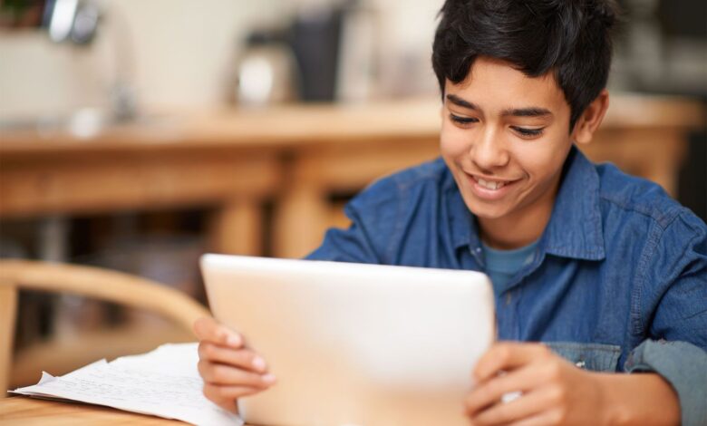 Tablets vs. Textbooks | Pros, Cons, Debate, Arguments, & Education Tablets vs. Textbooks | Pros, Cons, Debate, Arguments, & Education