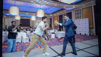 Famous motivational speaker inspires professionals ‘to walk on fire’