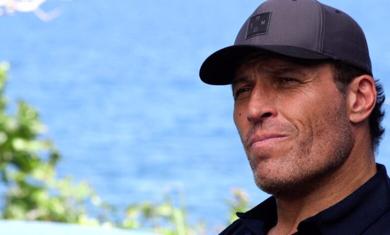 How Tony Robbins Changed His Life at 17 Years Old How Tony Robbins Changed His Life at 17 Years Old