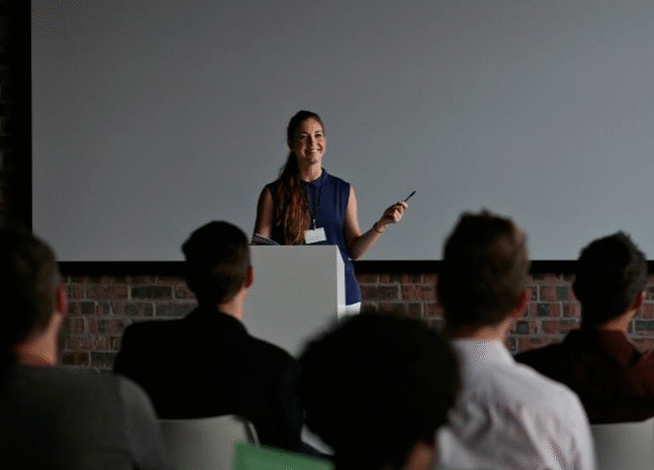 Why Women Say No To Public Speaking