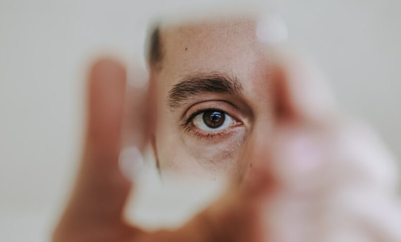 Study reveals 1 technique helps men beat low self-esteem