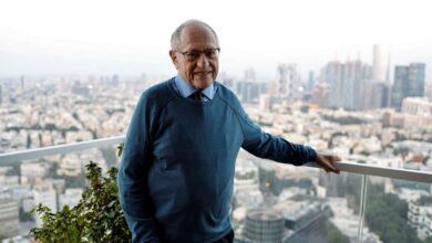 New College to pay Alan Dershowitz k for graduation, speaker series