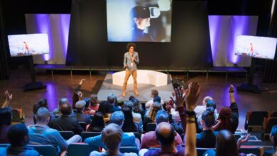 How To Book A Motivational Keynote Speaker For Your Next Meeting