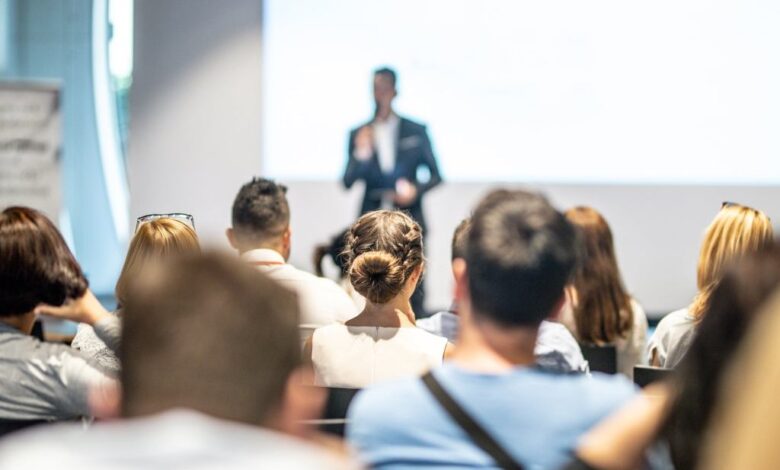 5 Steps to Start Making Money as a Public Speaker